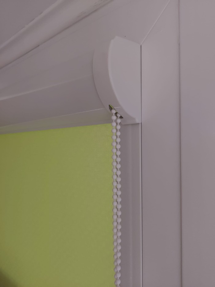 Rulouri textile cu caseta si ghidaje laterale