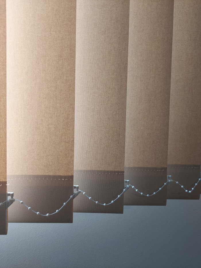 Jaluzele verticale din material textil