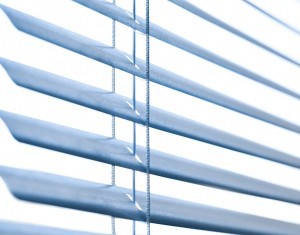 Jaluzele orizontale din aluminiu