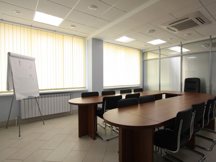 Spatii office cu jaluzele verticale